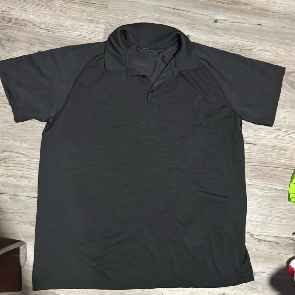 Lululemon men’s polo